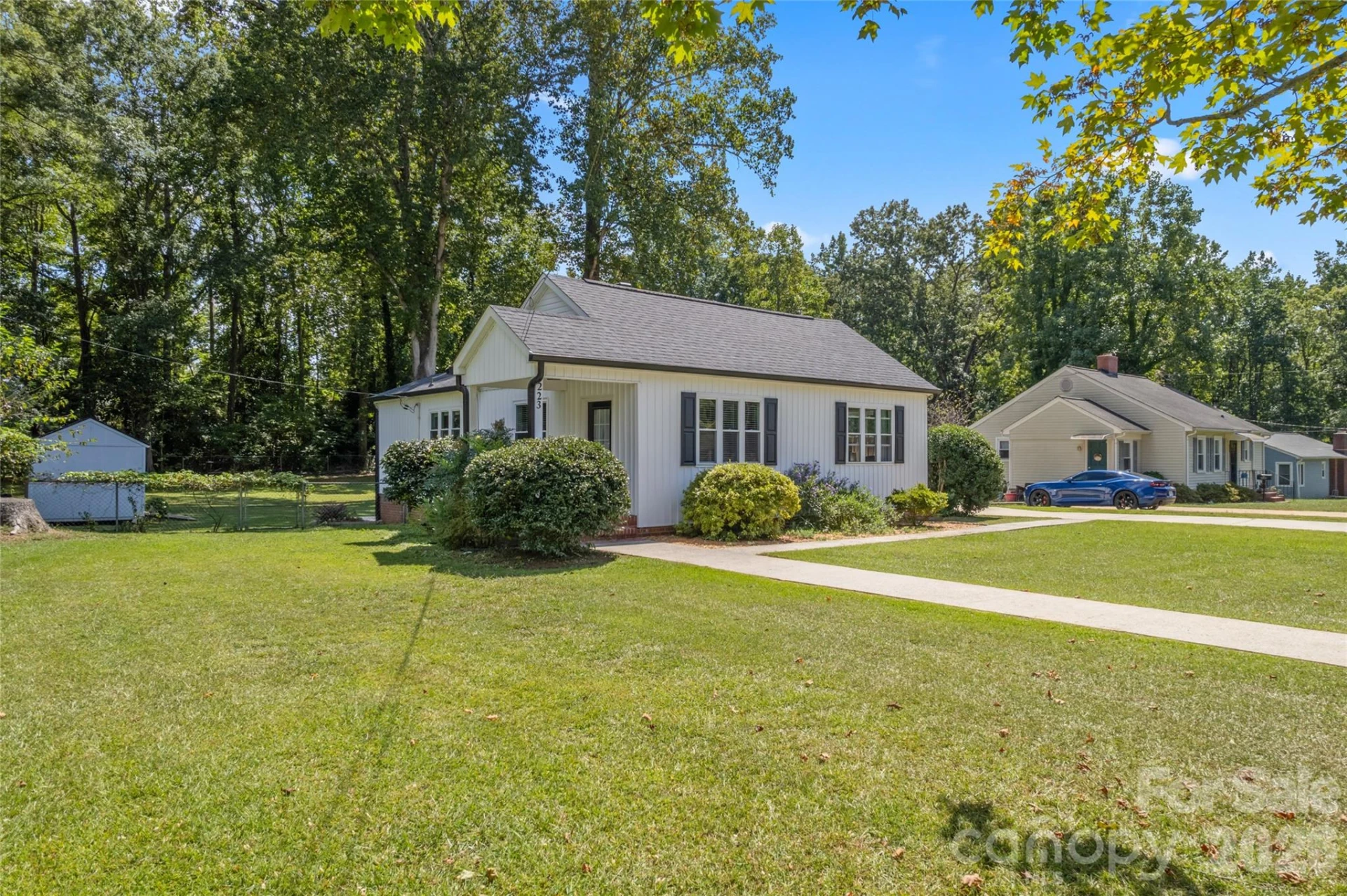 223 Wiley Avenue - Photo 3