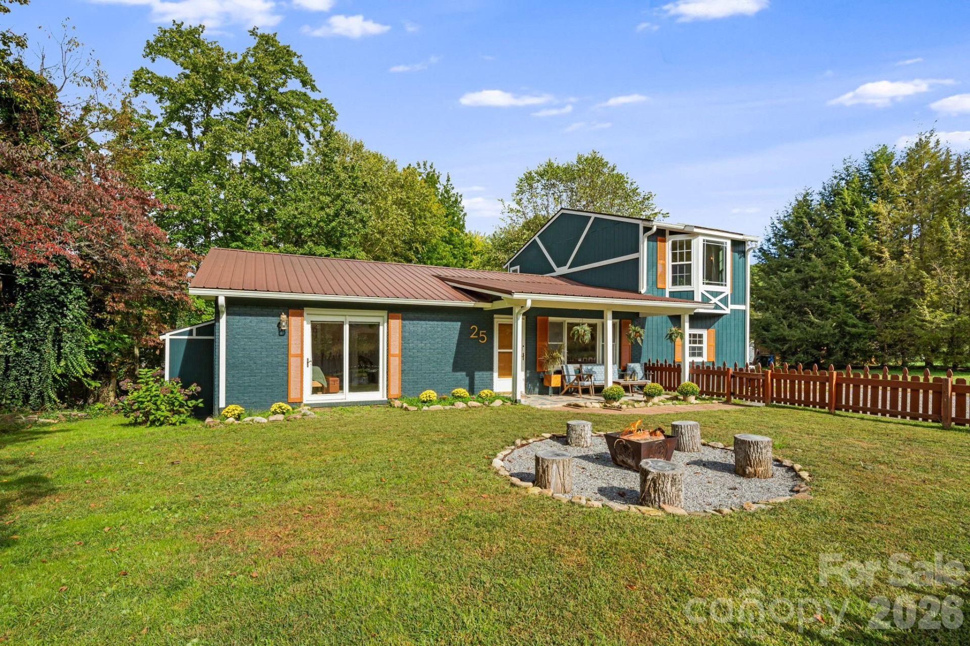 25 Pinewood Drive - Photo 2