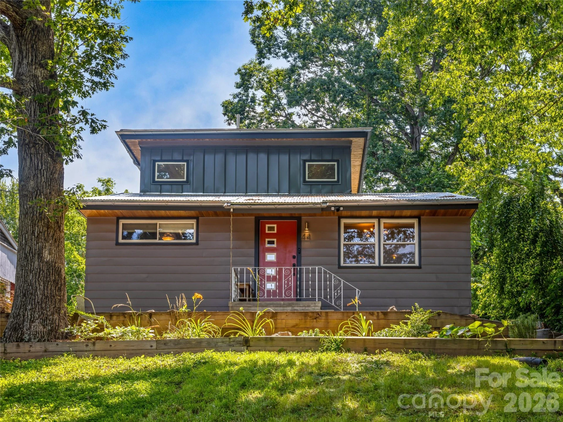 44 Broadview Avenue - Photo 2