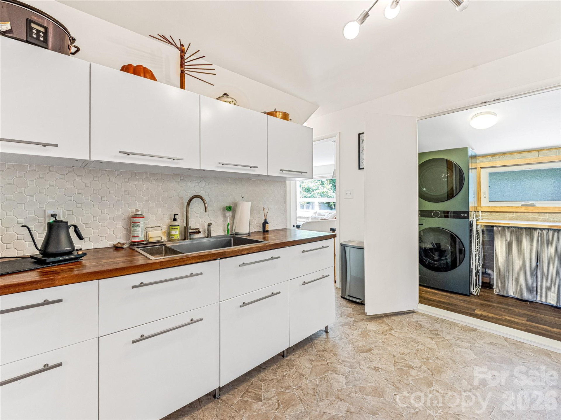 44 Broadview Avenue - Photo 16