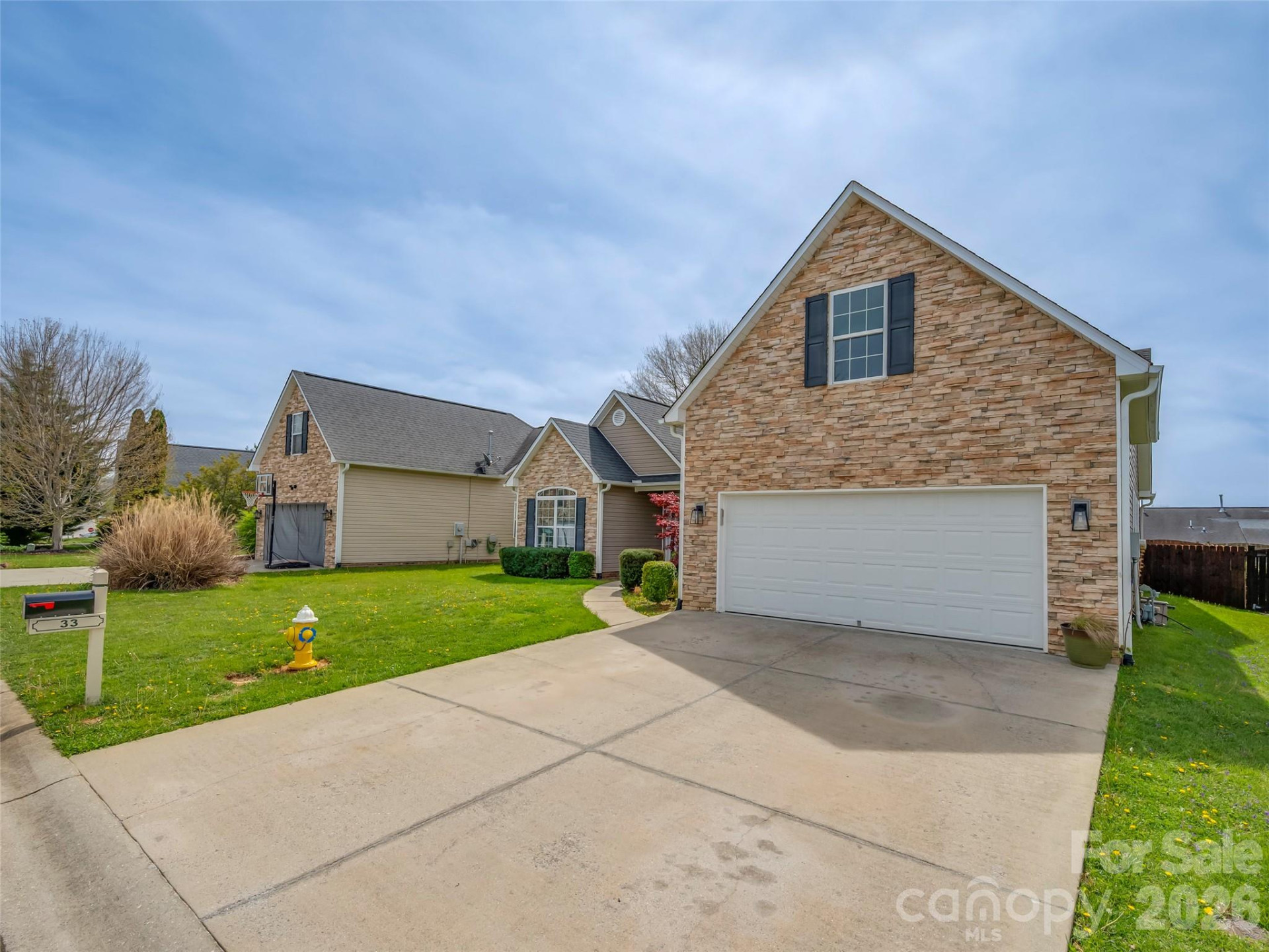 33 Hiawassee Road - Photo 2