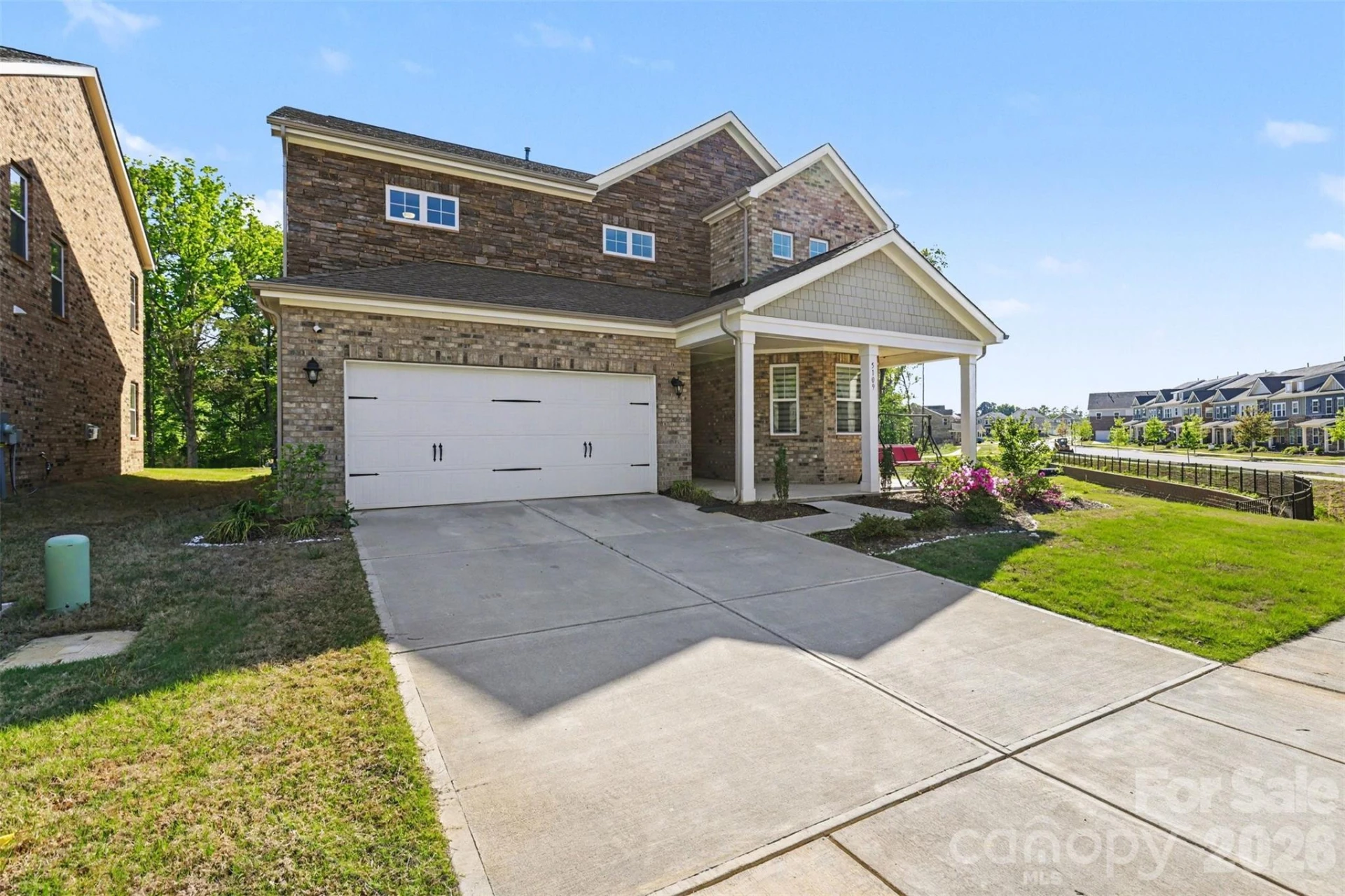 5109 Kinsbridge Drive - Photo 2