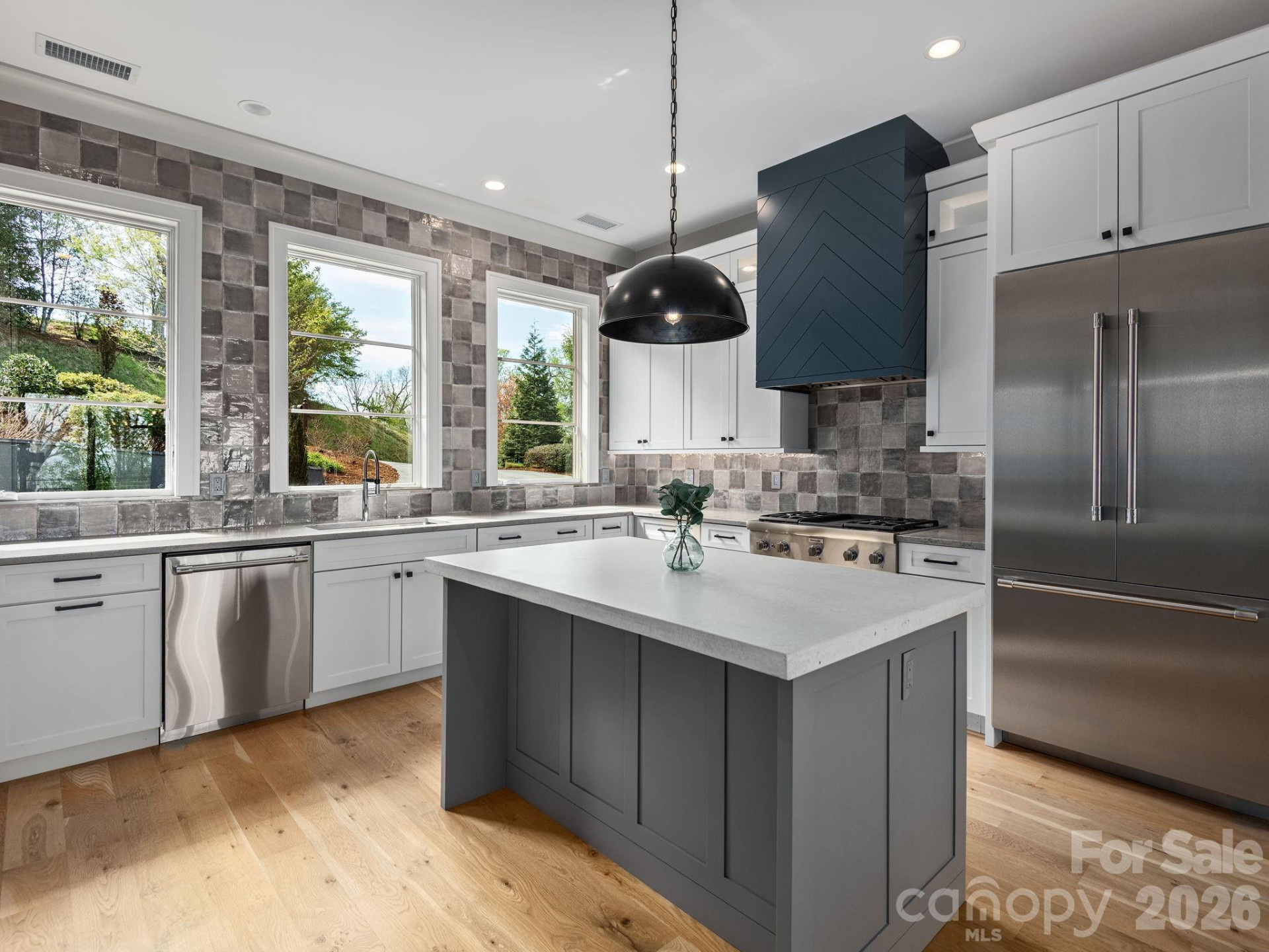 642 Altamont View - Photo 16