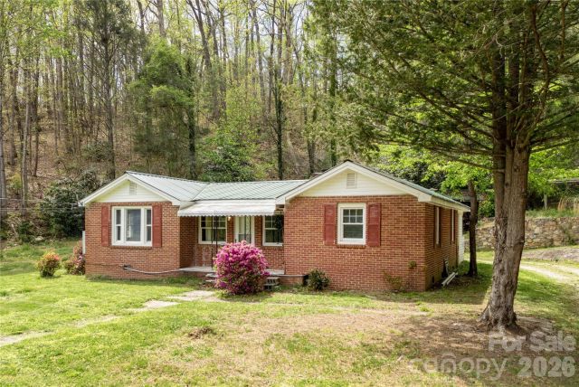 603 Halsbury Avenue, Hendersonville, NC, 28791