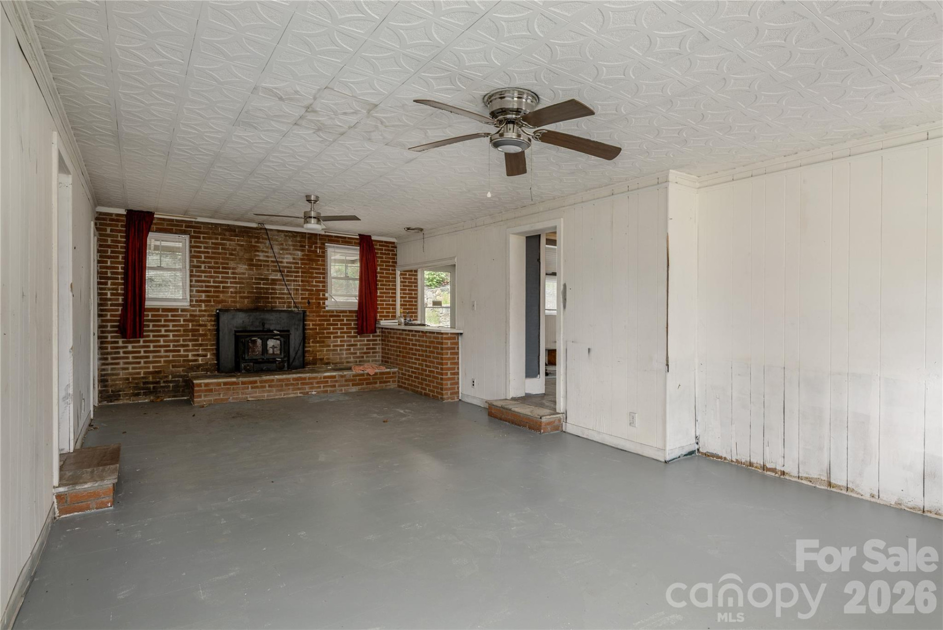 603 Halsbury Avenue - Photo 3