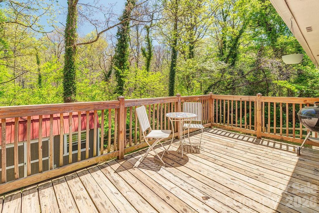 24 Forest Lane - Photo 18