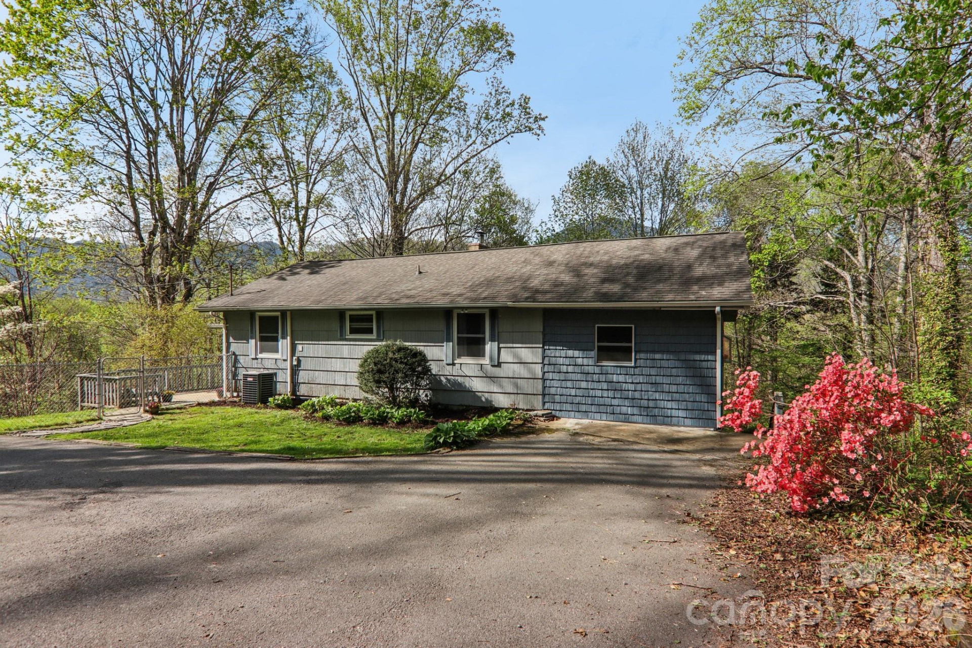 74 Link Circle - Photo 4