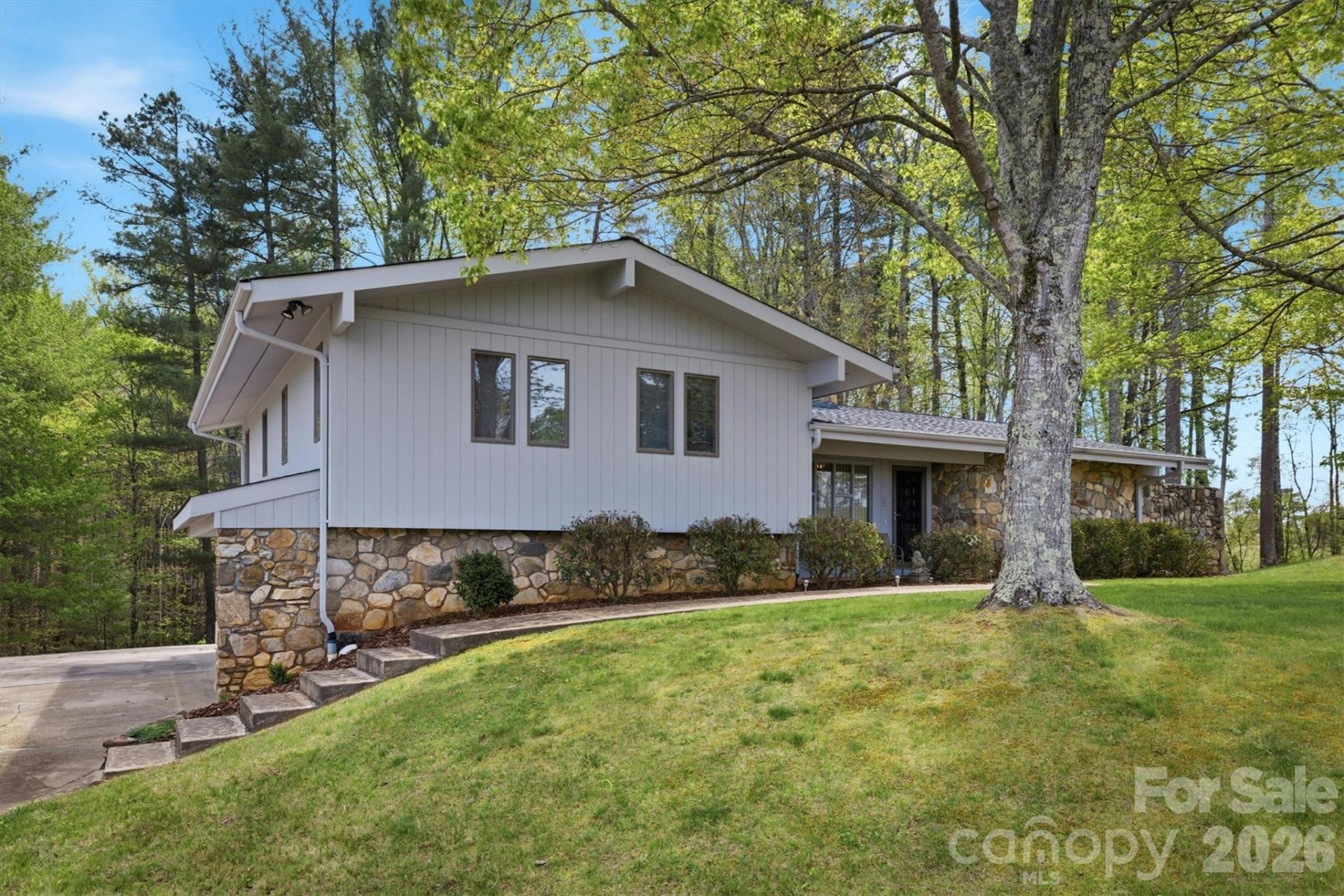 122 Lake Club Drive - Photo 2