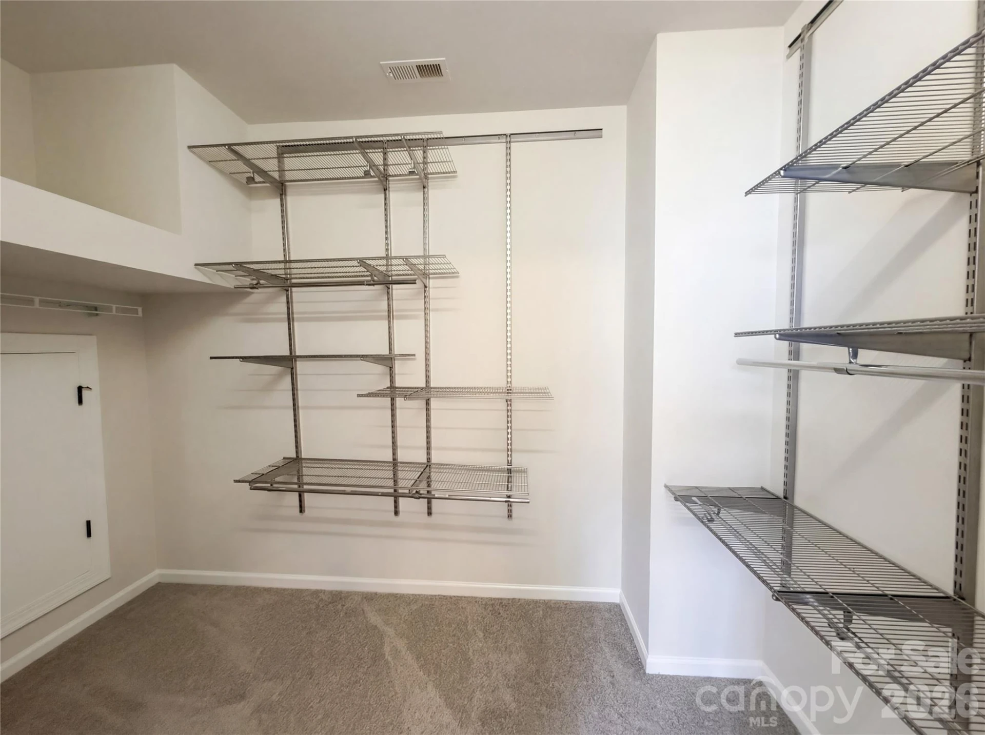 9696 Ravenscroft Lane - Photo 11