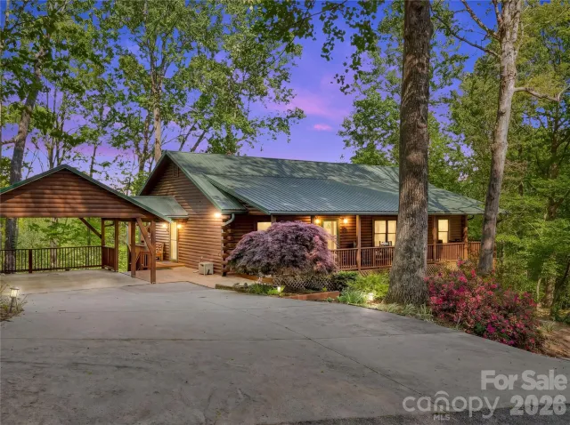 212 Glen Echo Circle, Saluda, NC, 28773