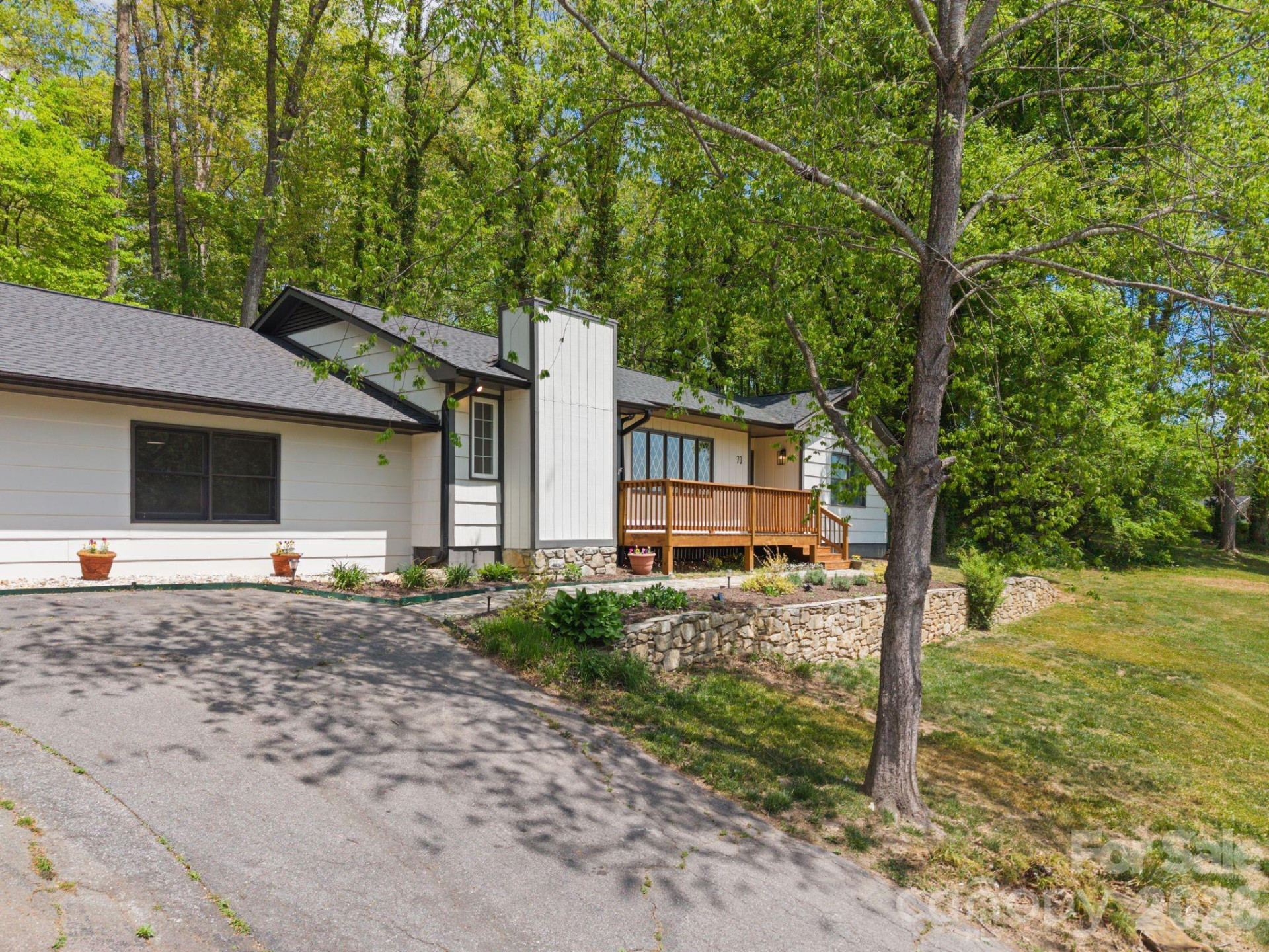 70 Melton Road - Photo 4