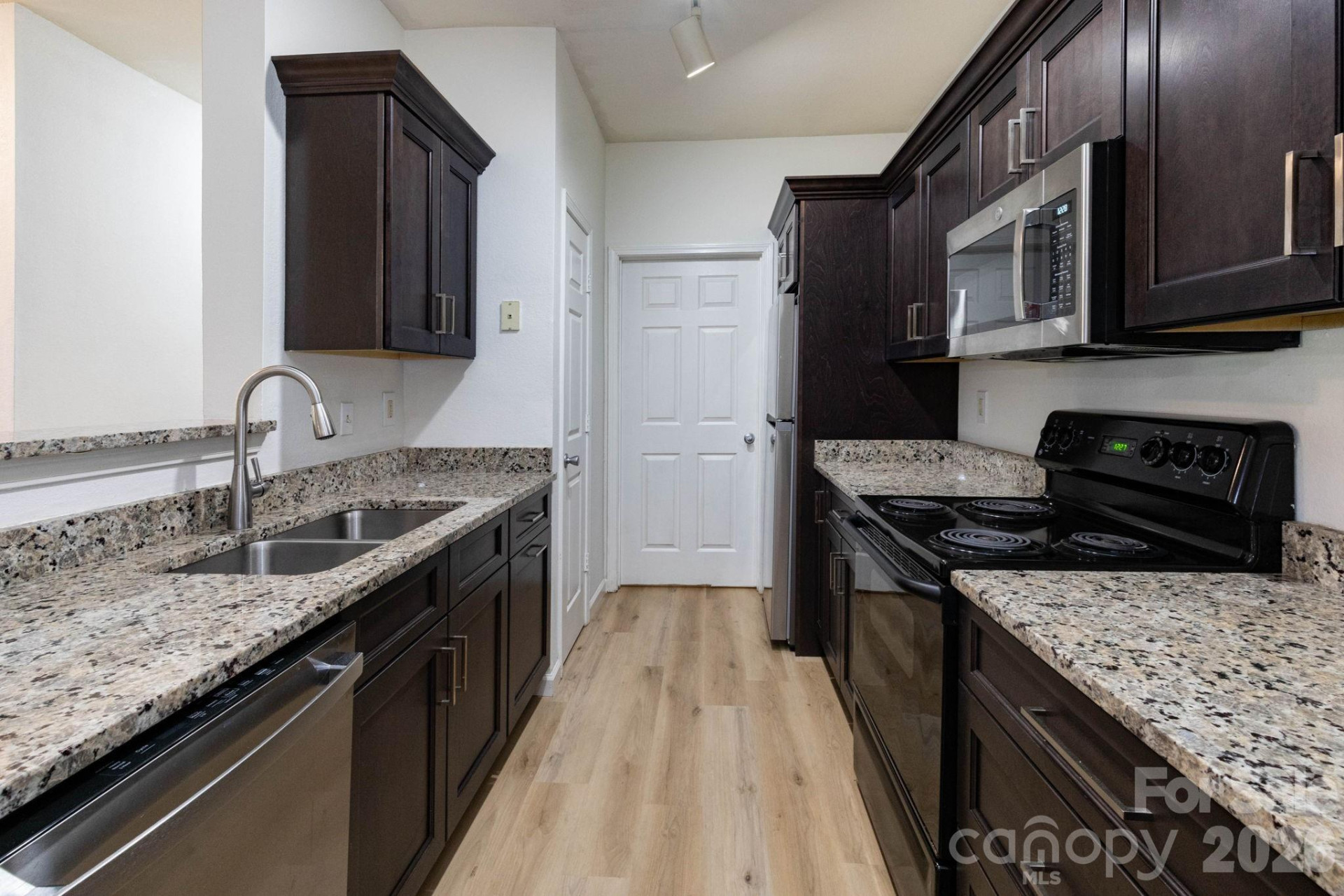 400 Vista Lake Drive #002 - Photo 6