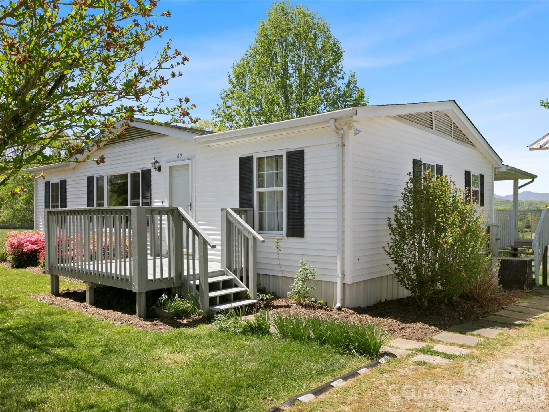 60 Dix Creek Chapel Road