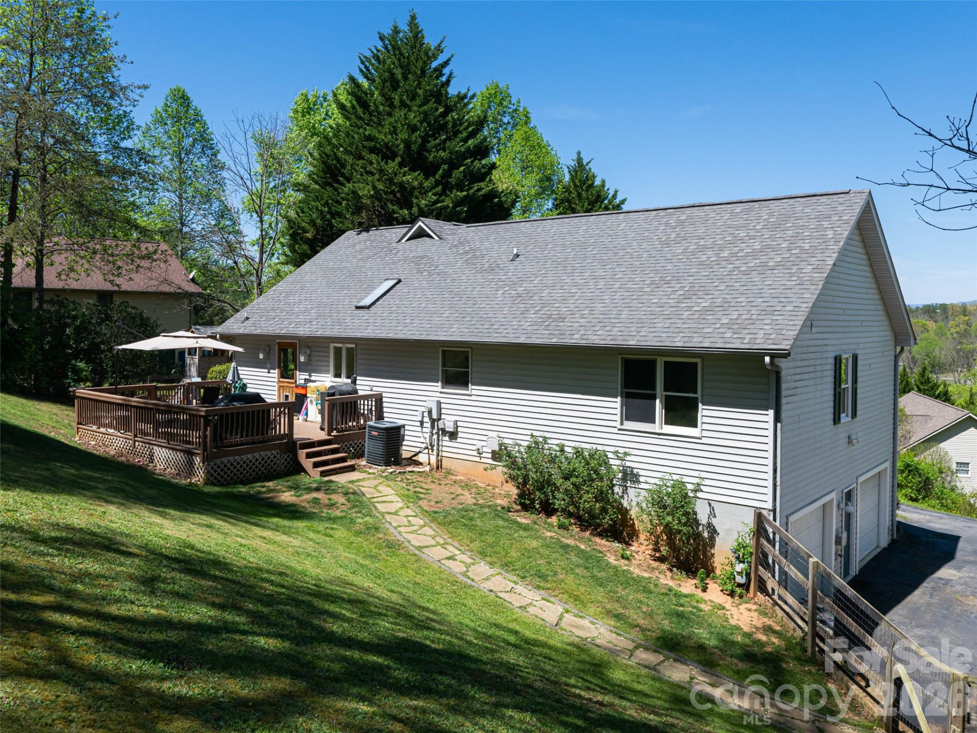 15 Tiffany Lane - Photo 38