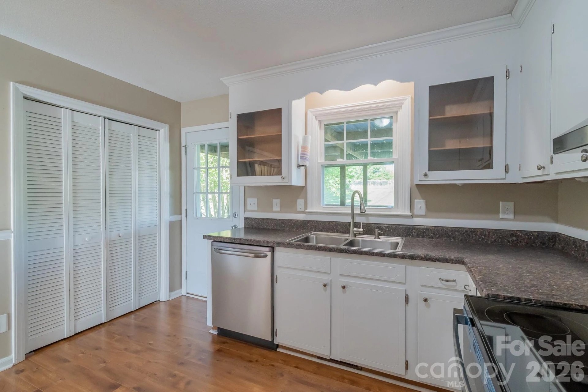 111 Southglenn Drive - Photo 17