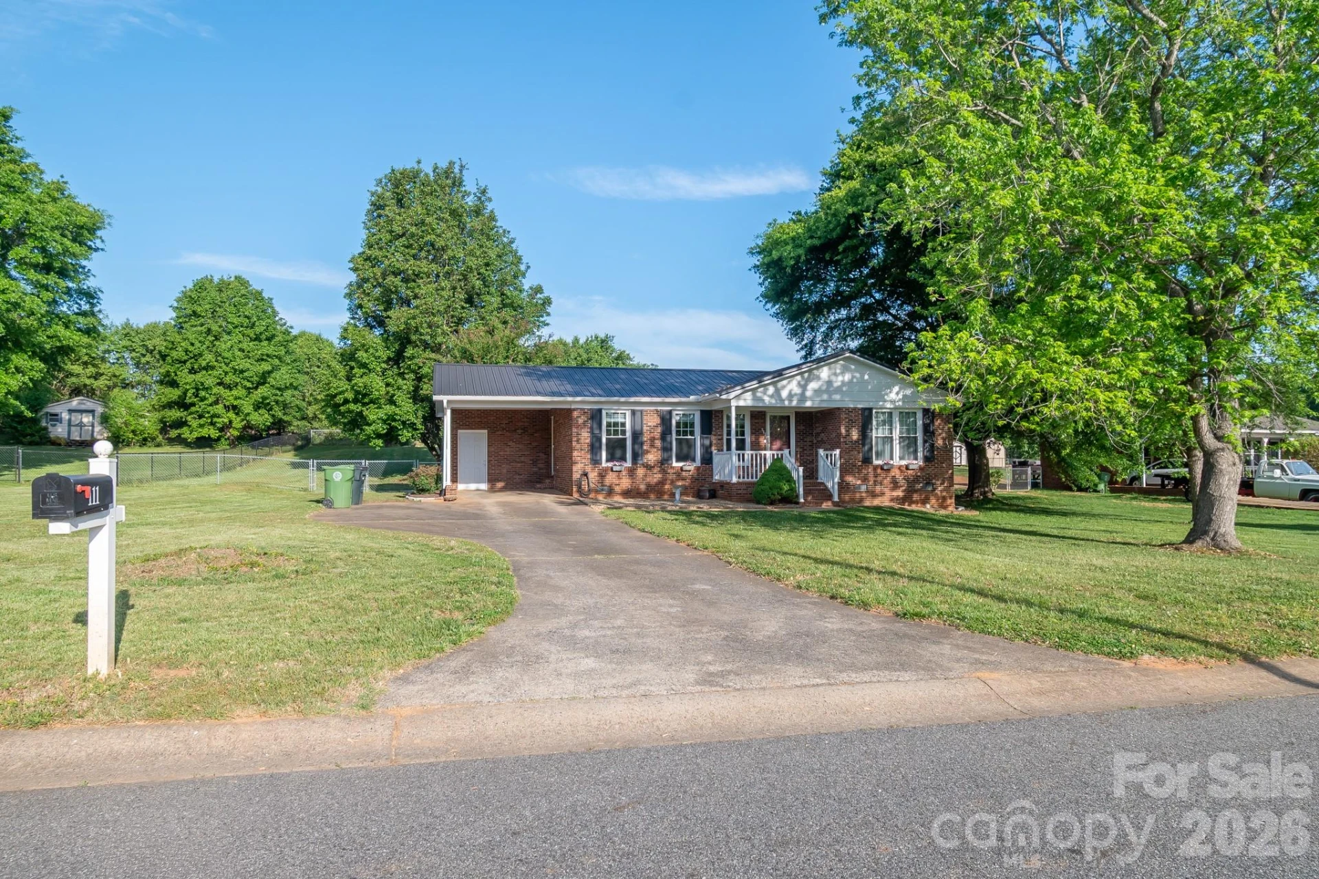 111 Southglenn Drive - Photo 5