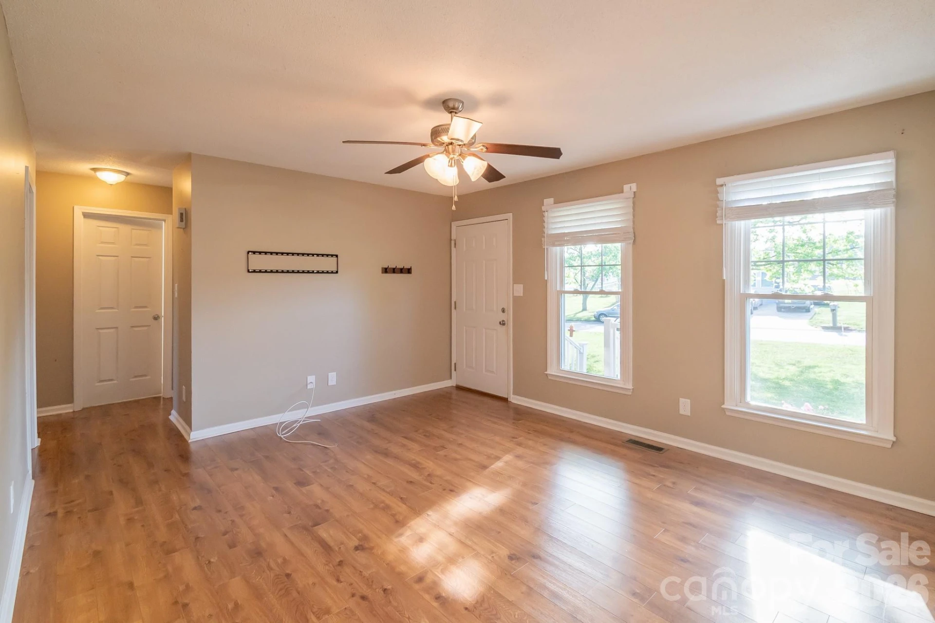 111 Southglenn Drive - Photo 10