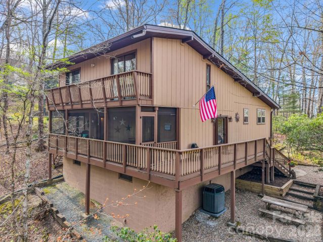 78 Wahuhu Court, Brevard, NC, 28712