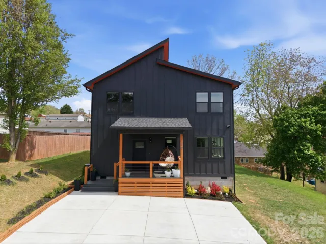 30 First Street, Canton, NC, 28716
