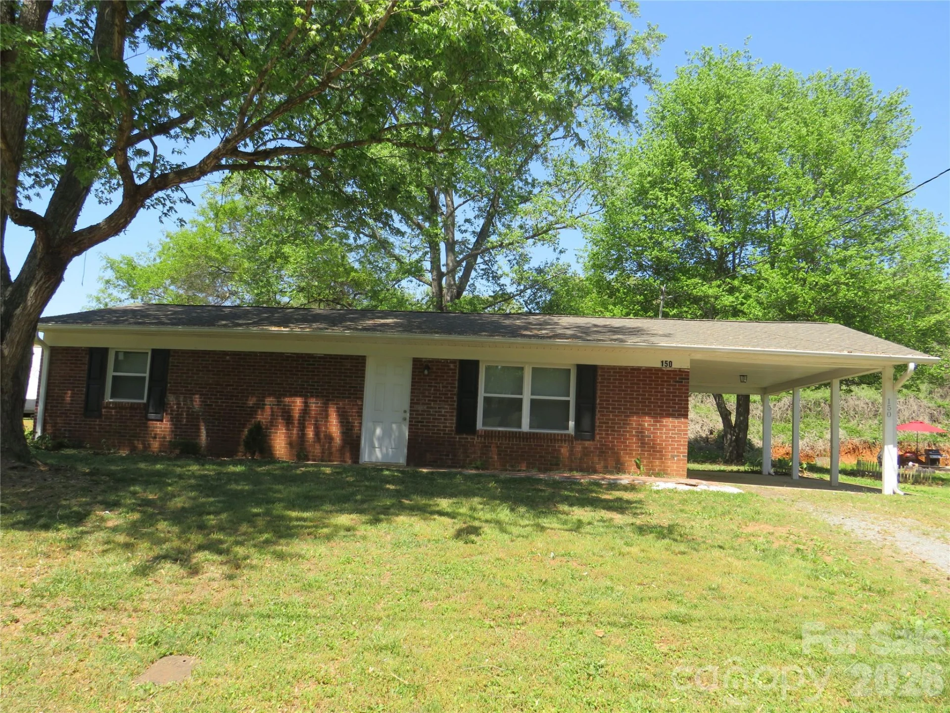 150 Greenfield Drive - Photo 3
