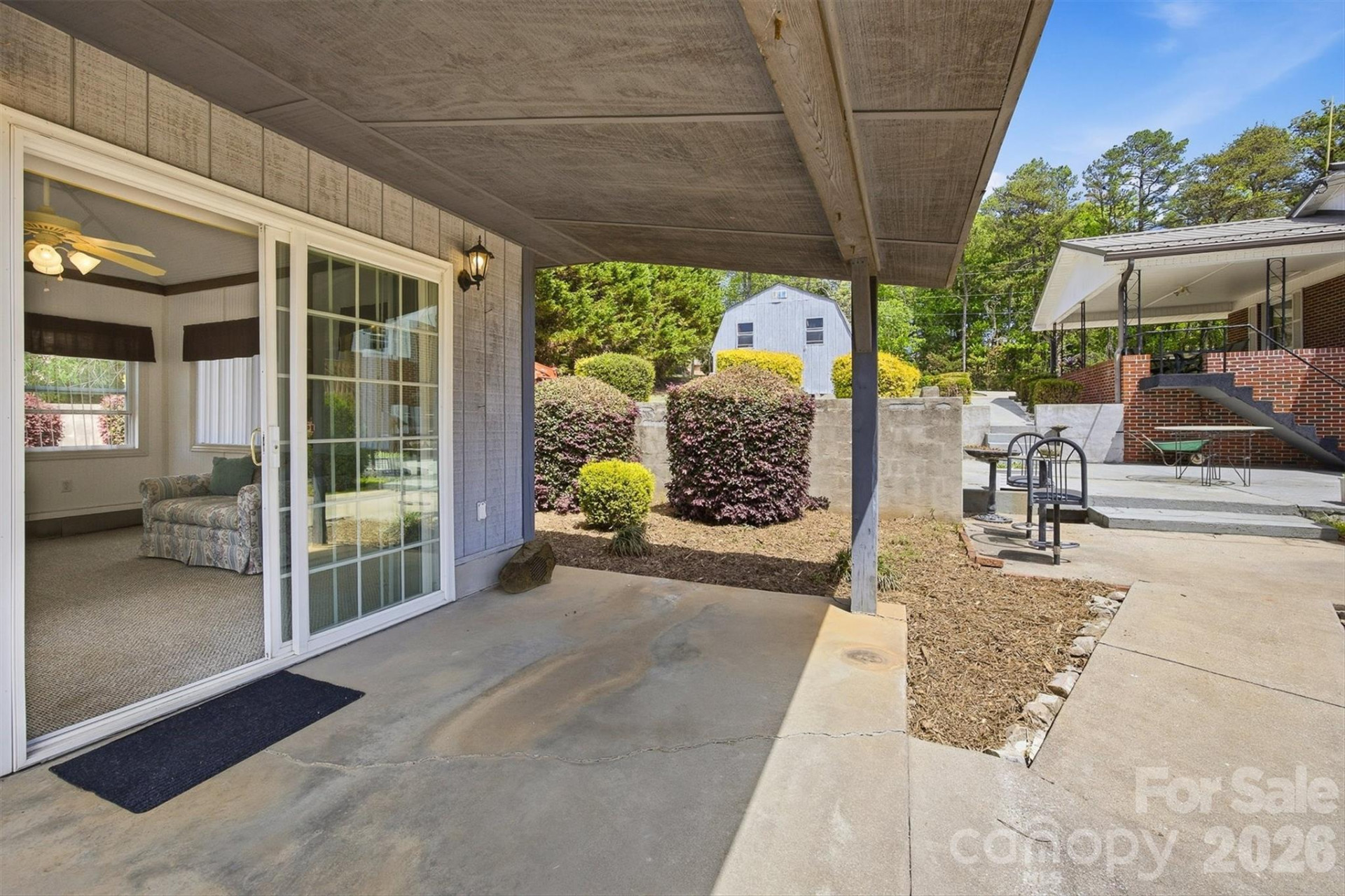 101 Regina Drive - Photo 9