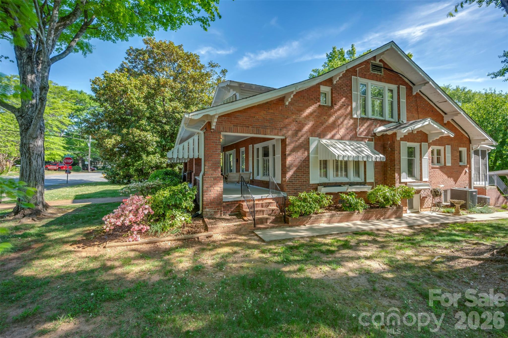 151 Magnolia Street - Photo 2