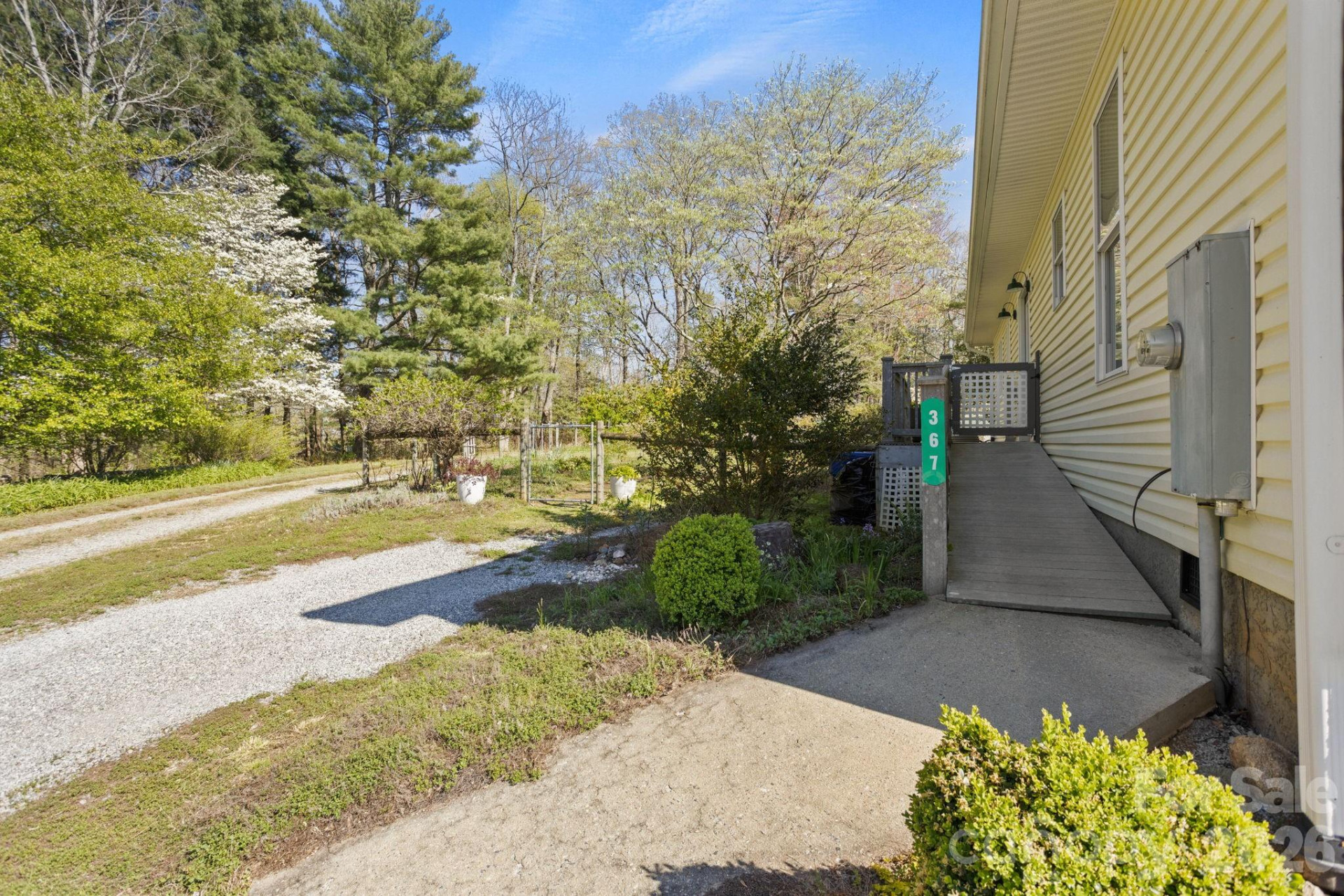 367 Crescent Street - Photo 28