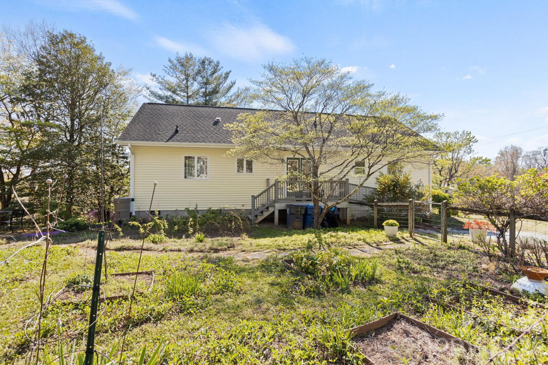 367 Crescent Street - Photo 5