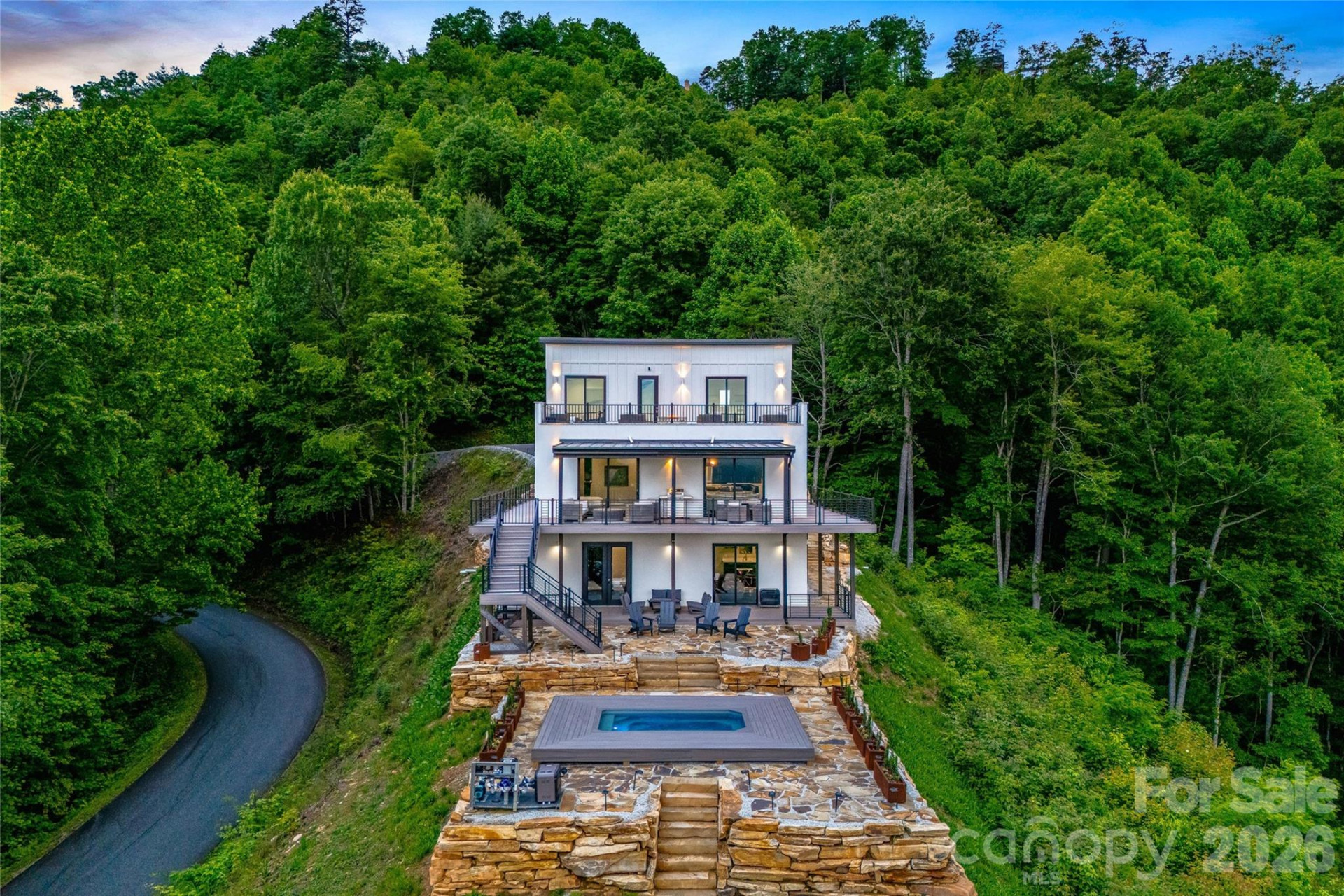 840 Fontana Trace Drive - Photo 2