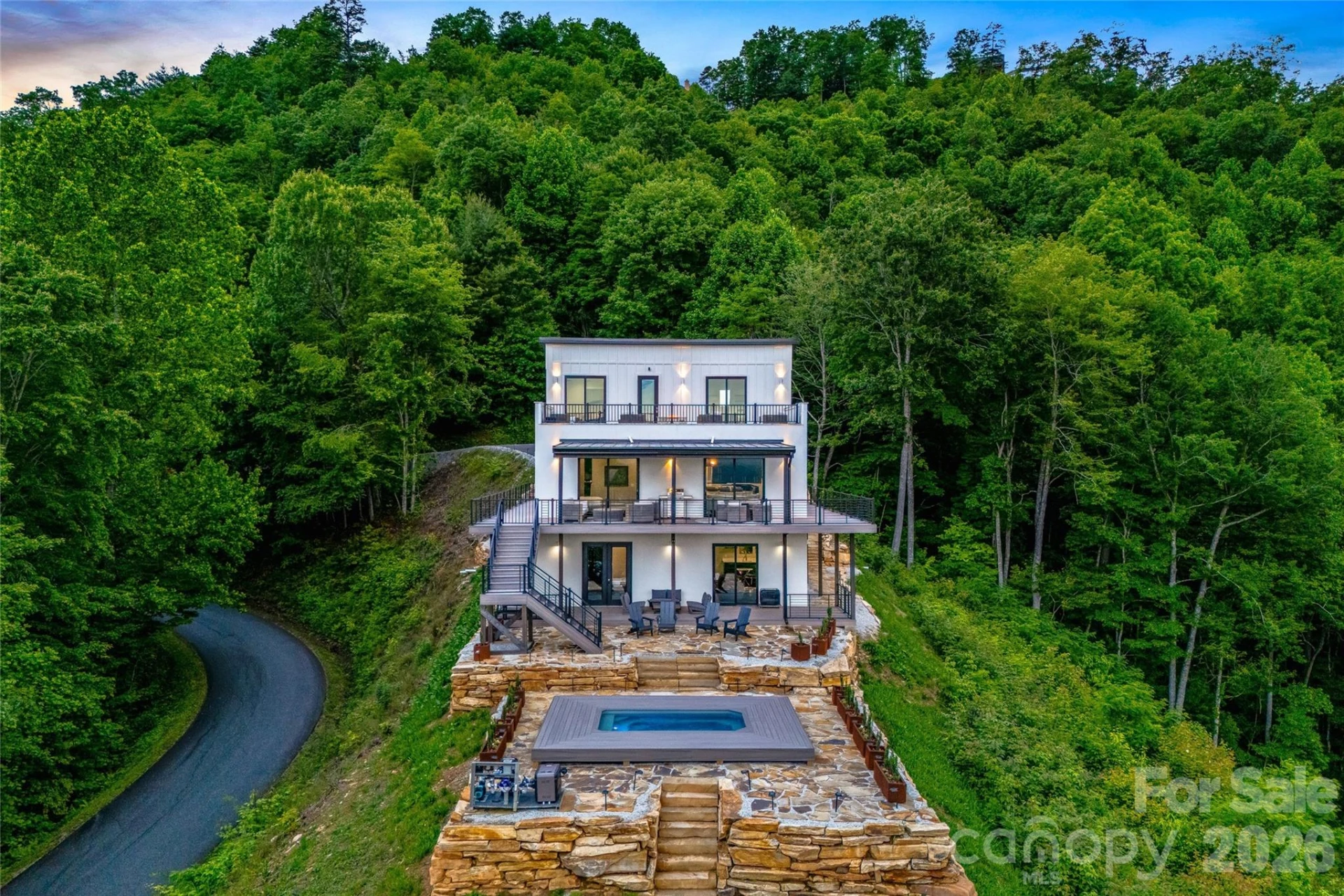 840 Fontana Trace Drive - Photo 2