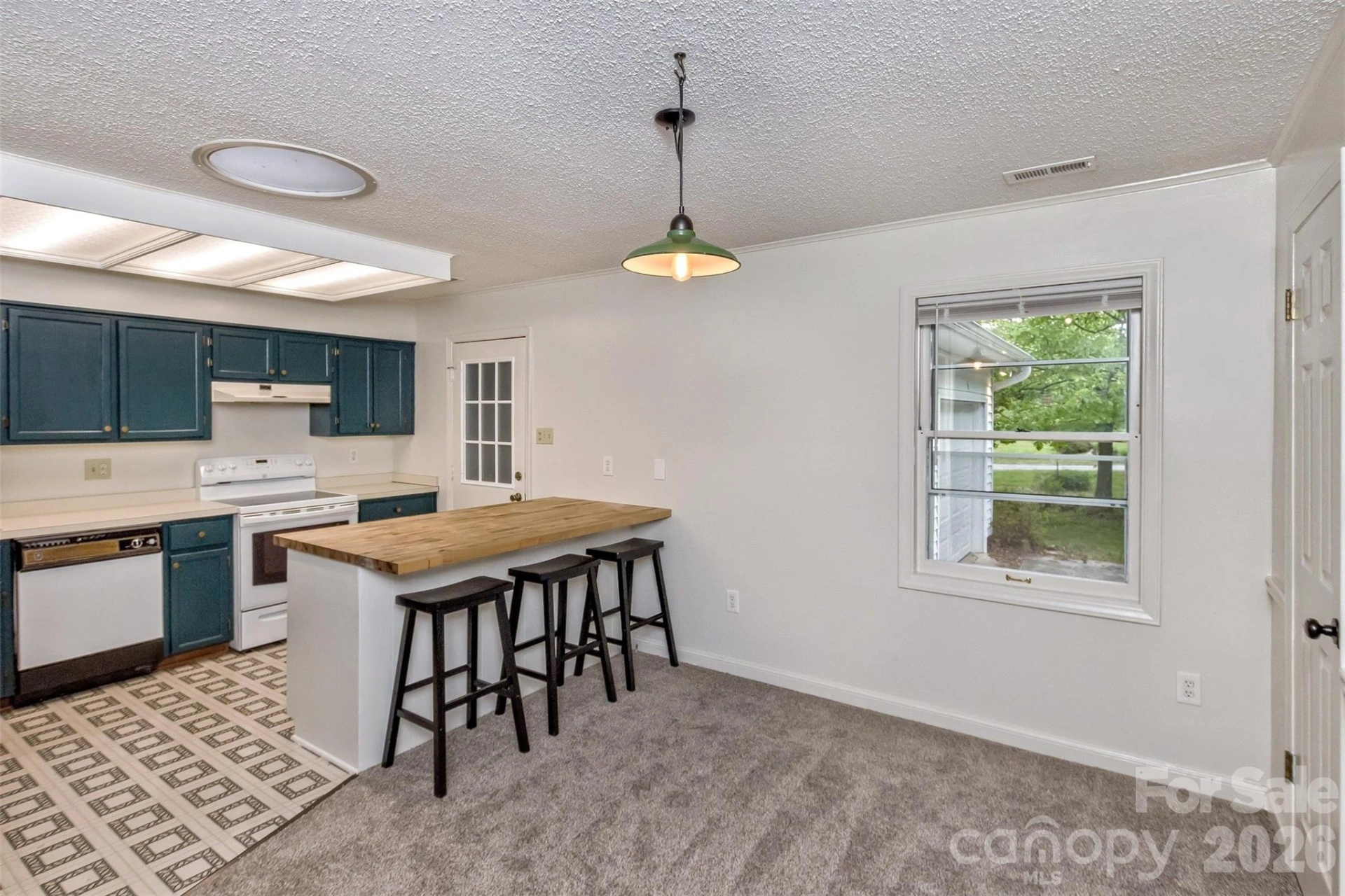 7 Teaneck Circle - Photo 13