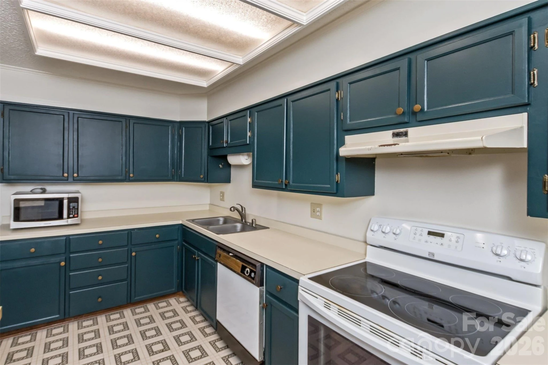 7 Teaneck Circle - Photo 16