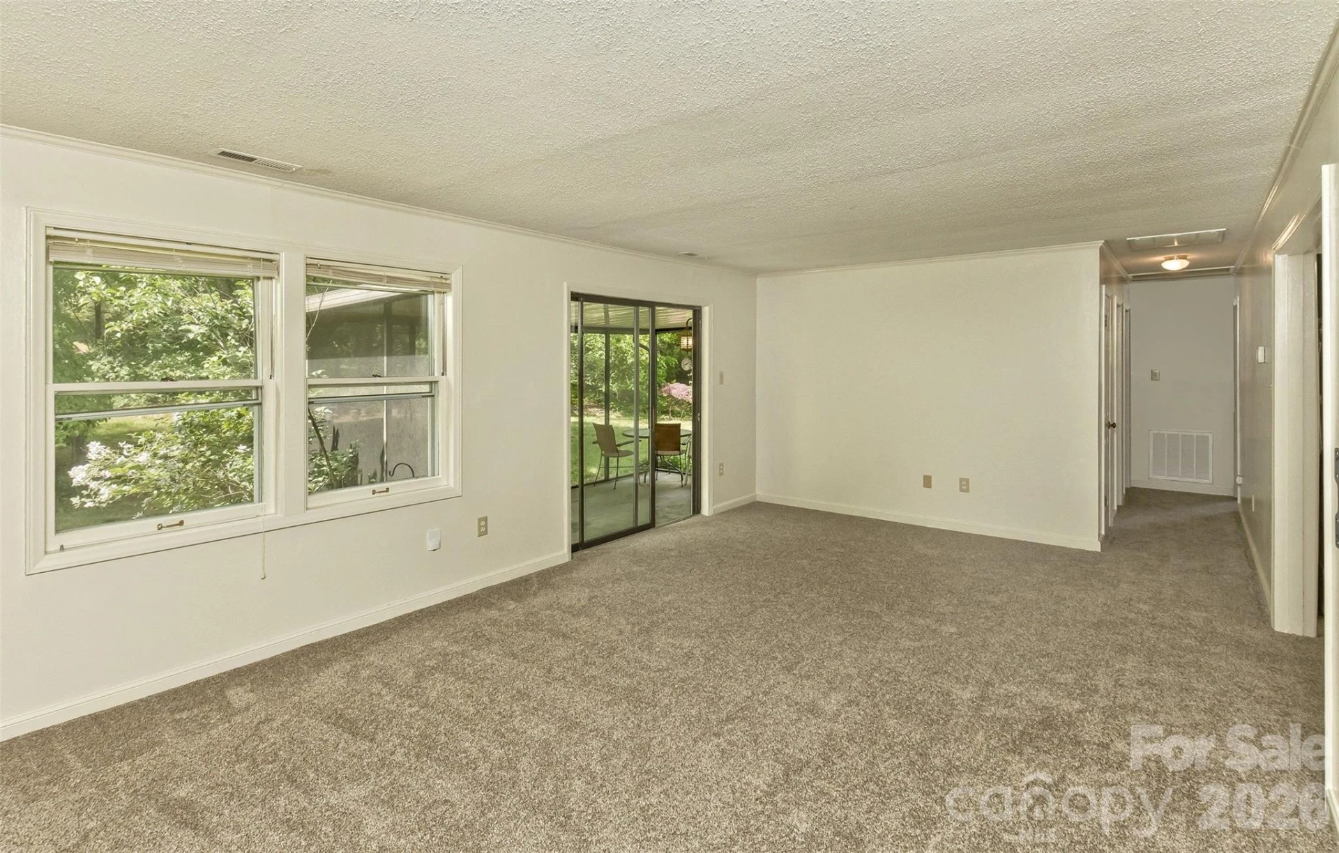 7 Teaneck Circle - Photo 4