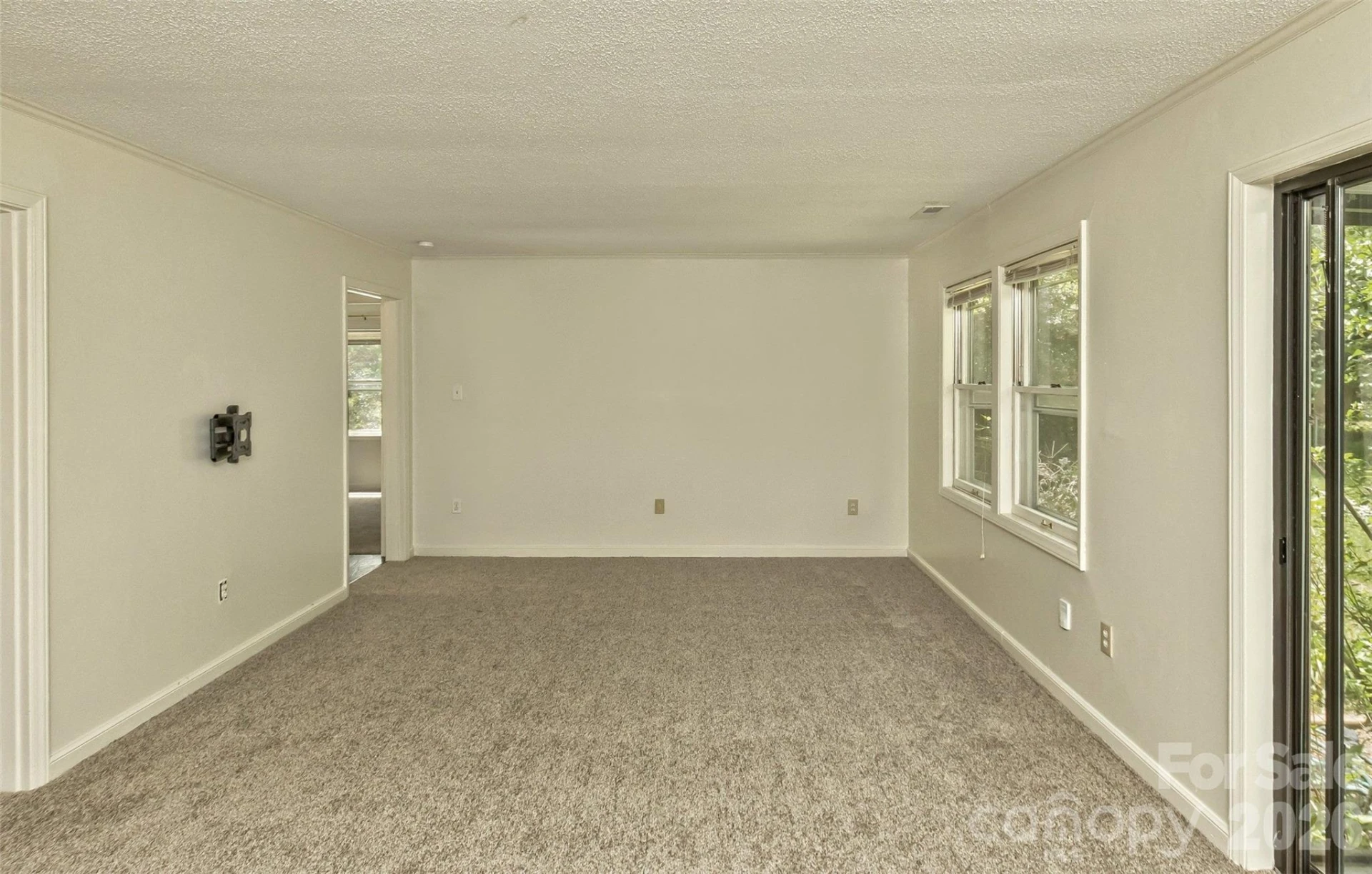7 Teaneck Circle - Photo 8