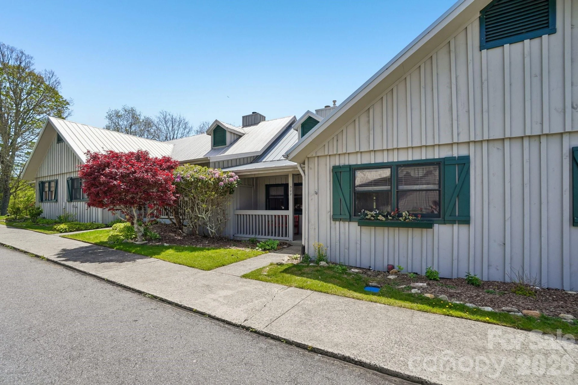 302 Eagles Nest Court - Photo 2