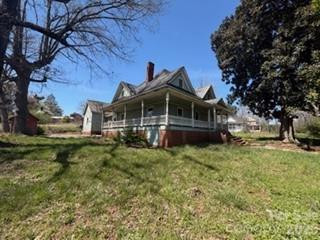 2231 US 221 Highway - Photo 2