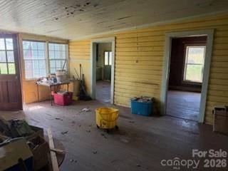 2231 US 221 Highway - Photo 18