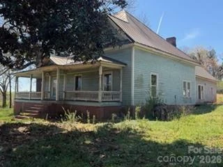 2231 US 221 Highway - Photo 4