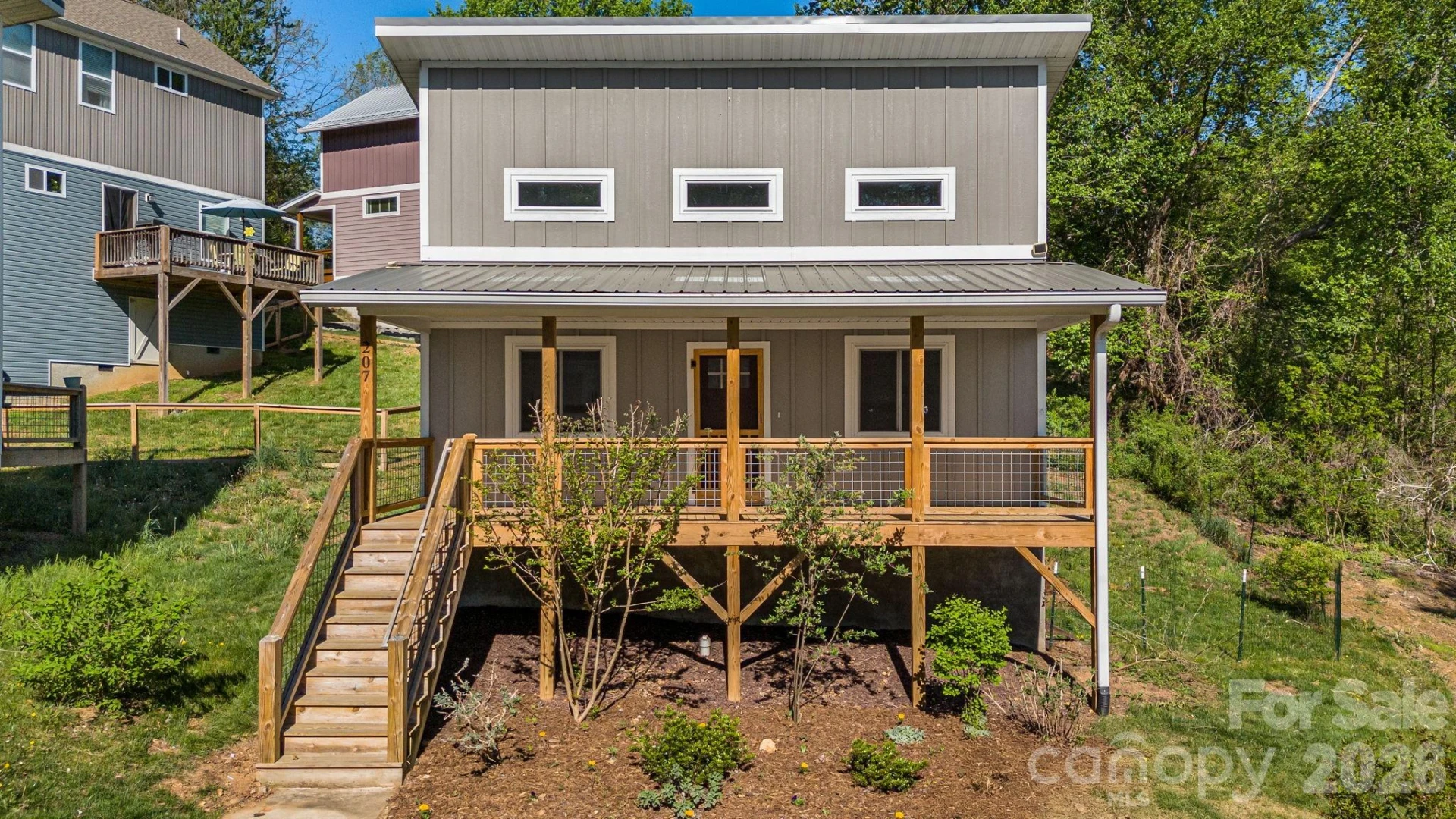 207 Hanover Street - Photo 2