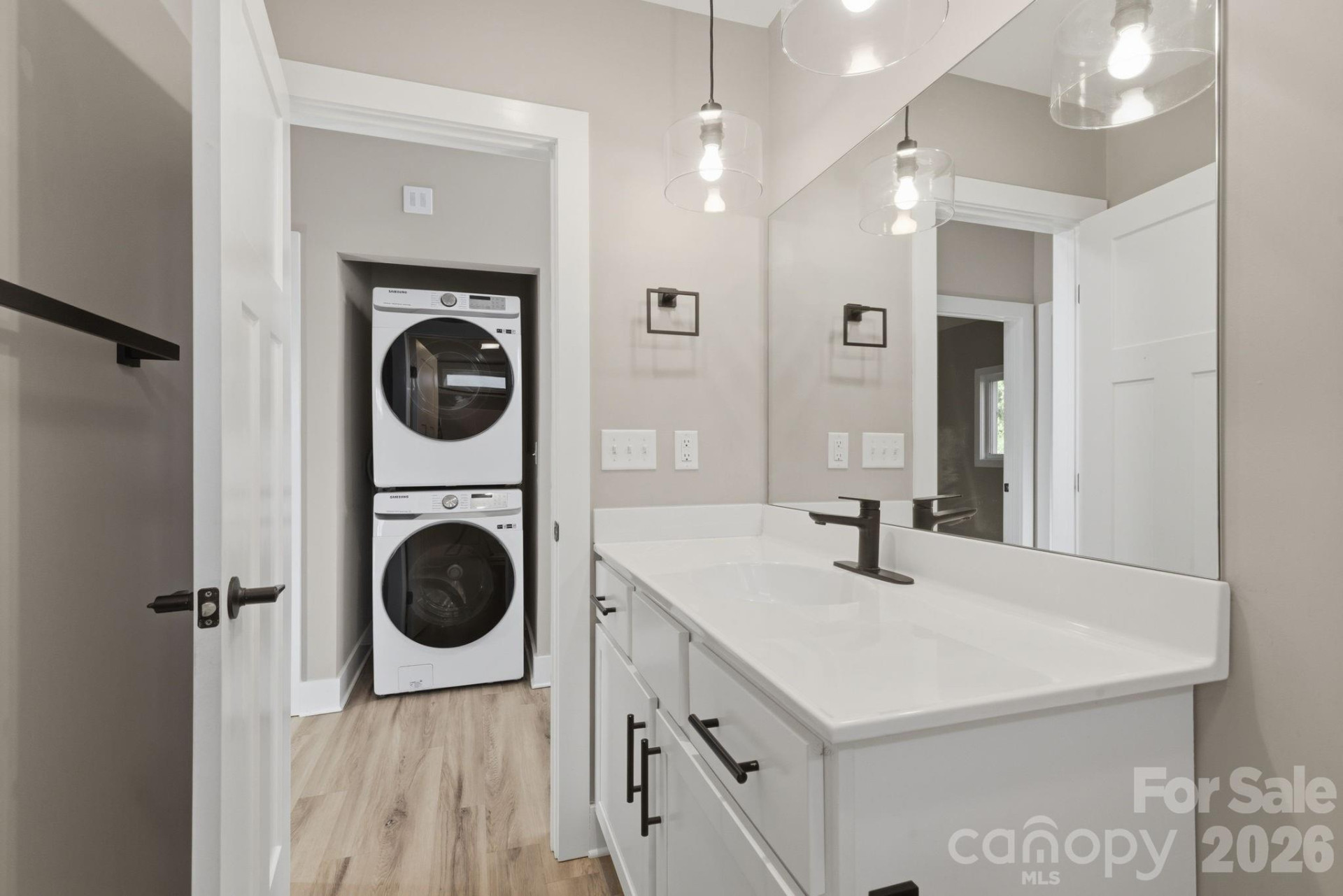 207 Hanover Street - Photo 12