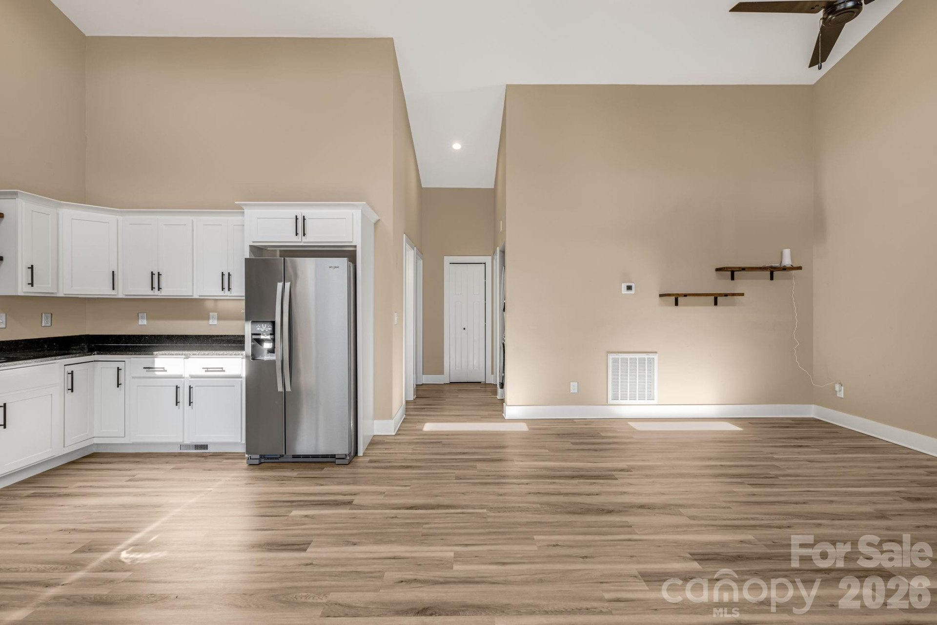 207 Hanover Street - Photo 4