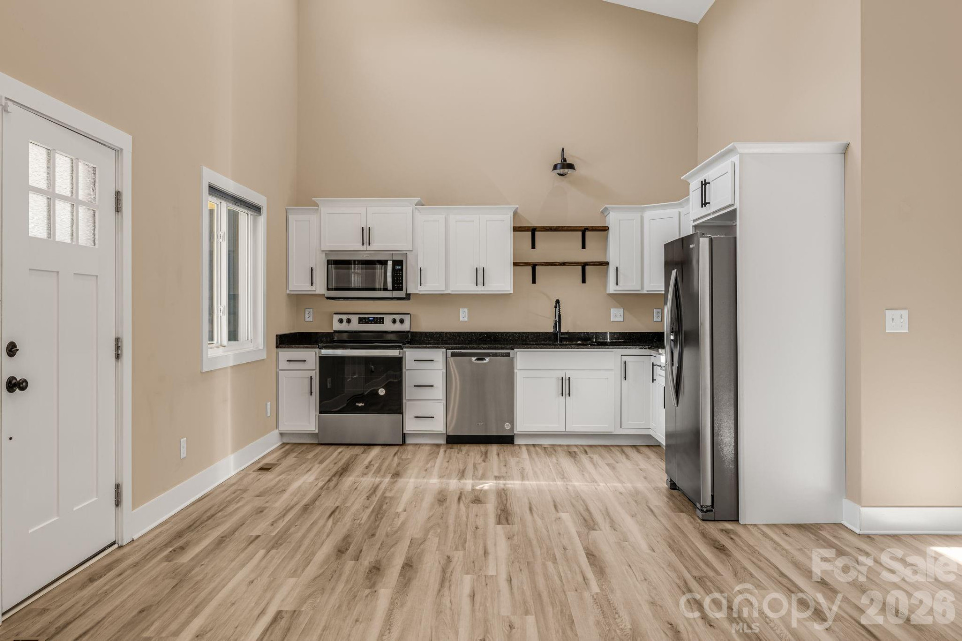 207 Hanover Street - Photo 8