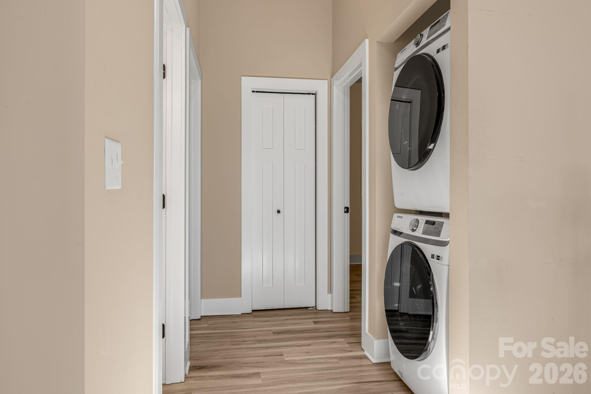 207 Hanover Street - Photo 10