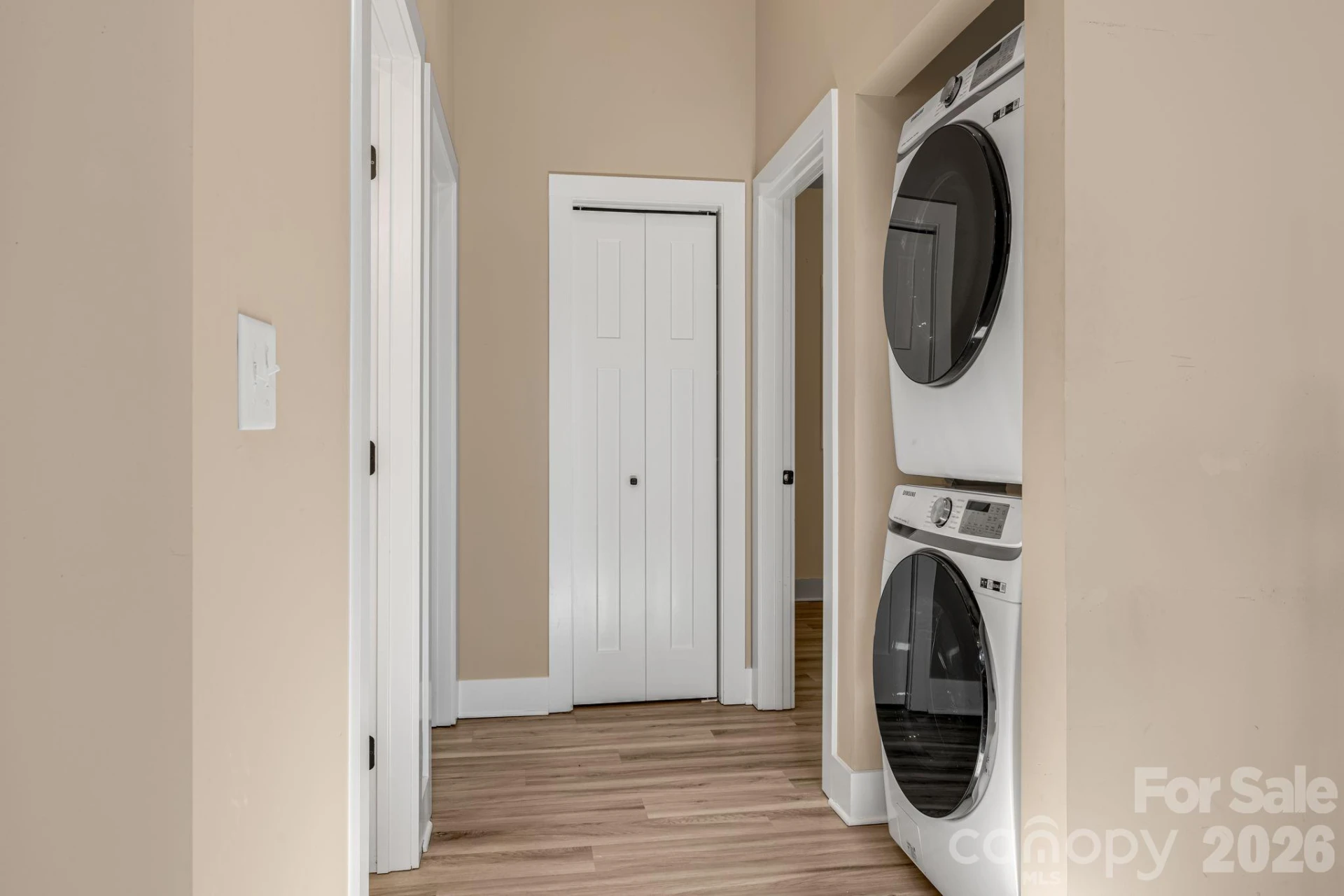 207 Hanover Street - Photo 10
