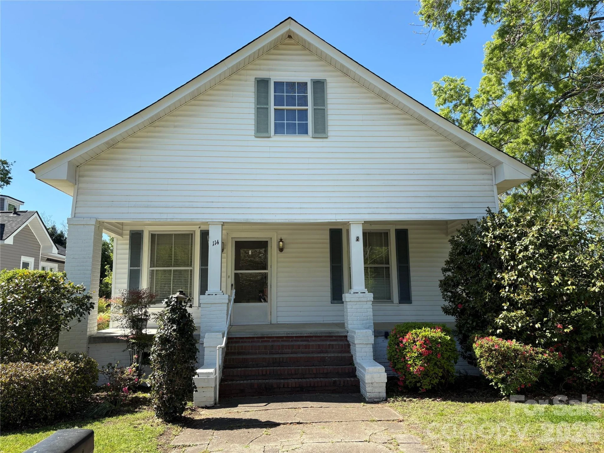 114 Hampton Street - Photo 2