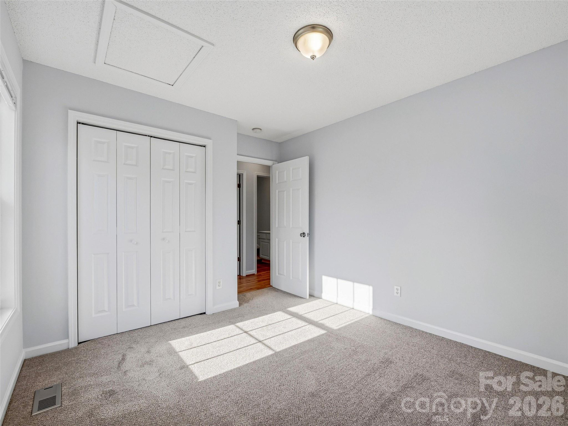 21 Shelburne Drive - Photo 18