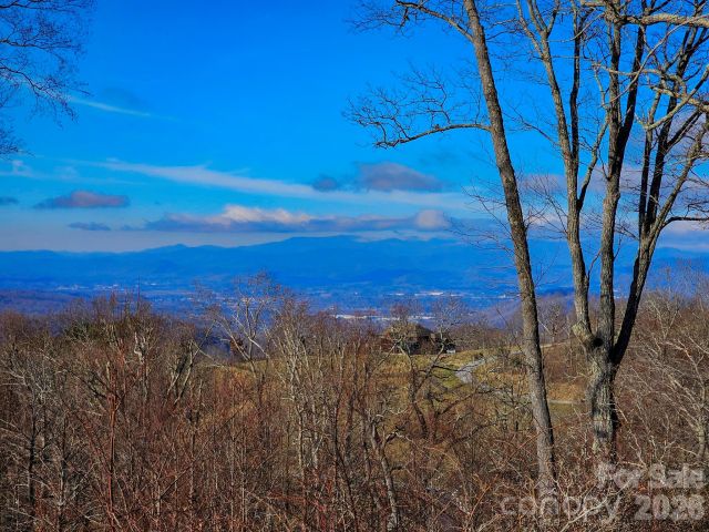 214 Summerset Drive, Hendersonville, NC, 28792