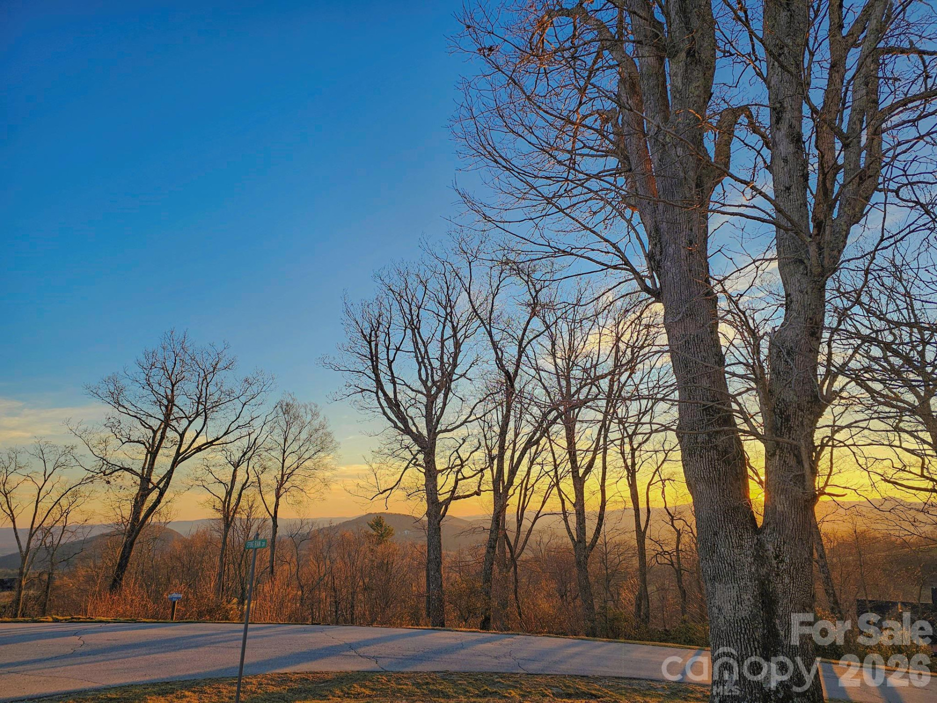 214 Summerset Drive - Photo 2