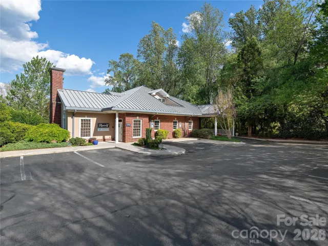 4 Medical Park Drive, Asheville, NC, 28803