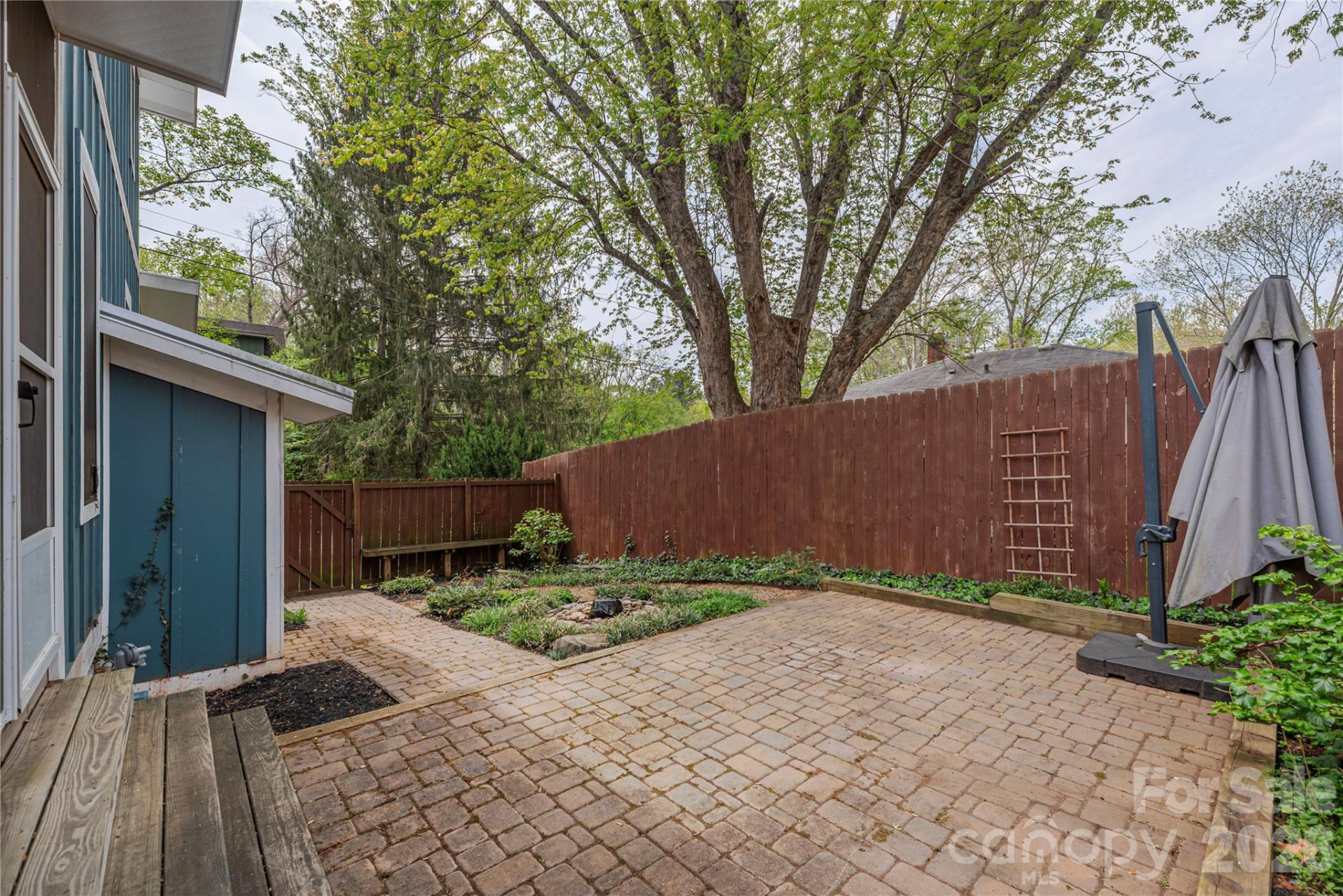 135 Salola Street - Photo 26